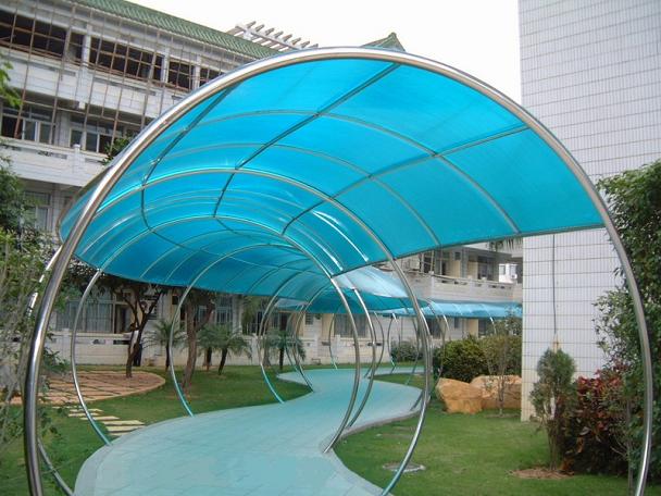 Những điều người tiêu dùng chưa biết về tấm lợp nhựa lấy sáng Polycarbonat